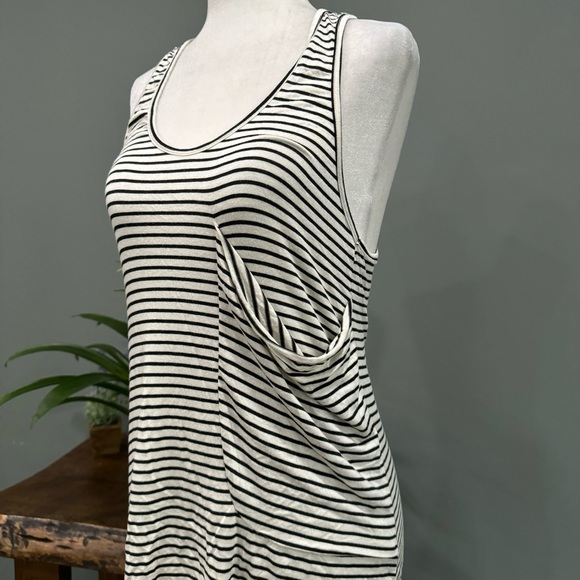 Urban Behaviour Tank Top - Picture 6 of 11